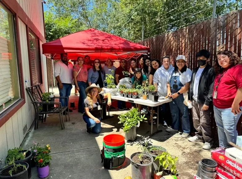 Jardineros_containers class at La Clinica Pittsburgh grow vegetables_ Photo Courtesy Santos Lopes