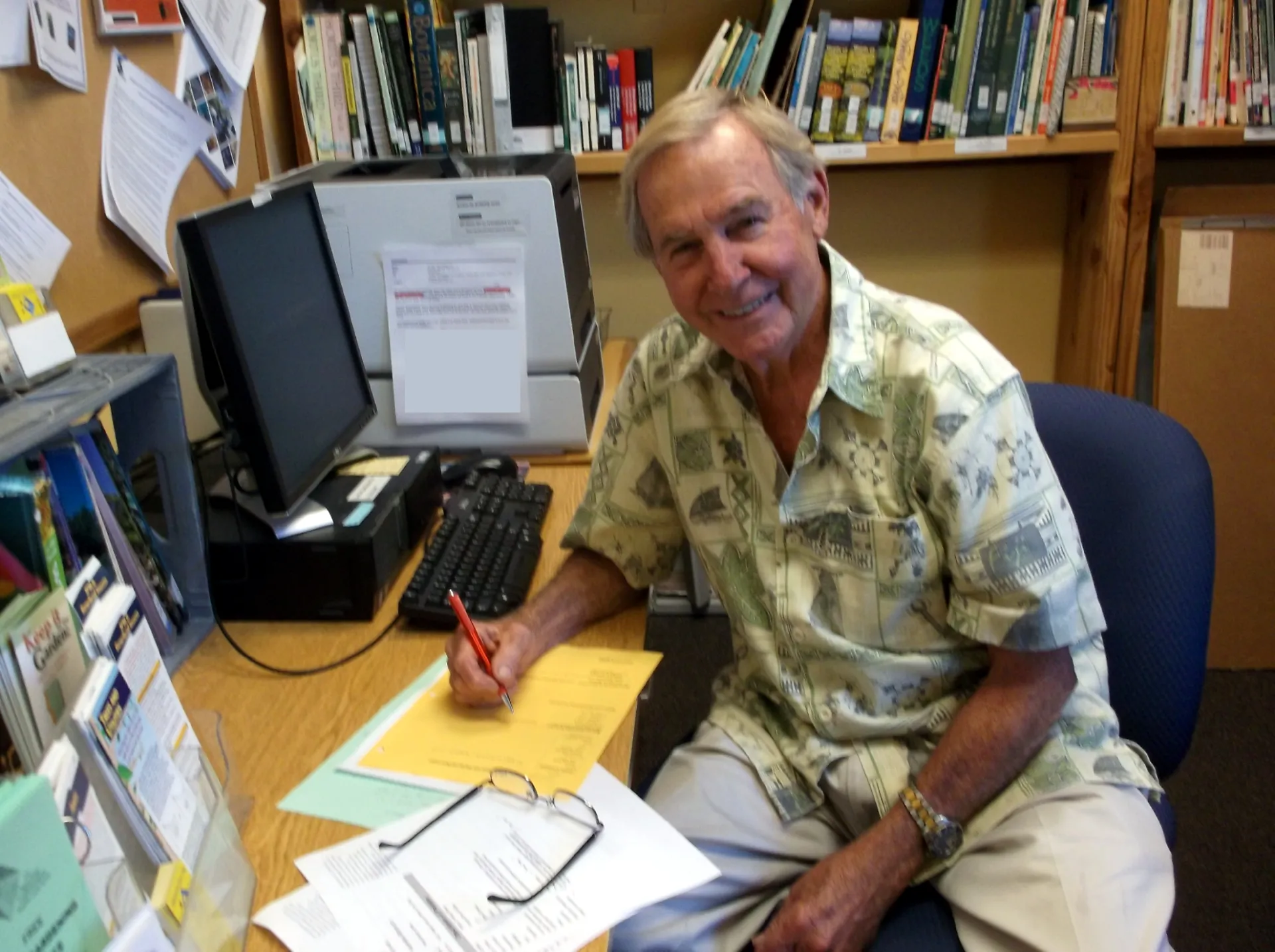 Master Gardener at the Help Desk