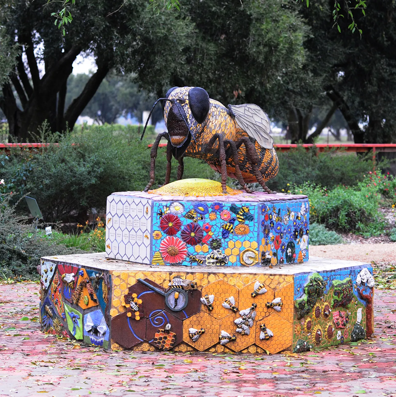 Miss Bee Haven sculpture is the work of self-described rock artist Donna Billick. (Photo by Kathy Keatley Garvey)