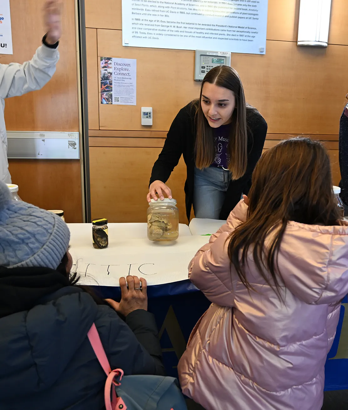 Doctoral candidate Alison Blundell discussing nematodes at the 2025 UC Davis Biodiveristy Museum Day. (Photo by Kathy Keatley Garvey) 