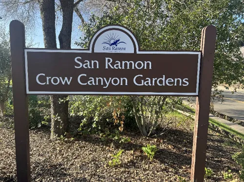 Entrance sign to the San Ramon Crow Canyon Gardens. Photo by Lisa Phillips