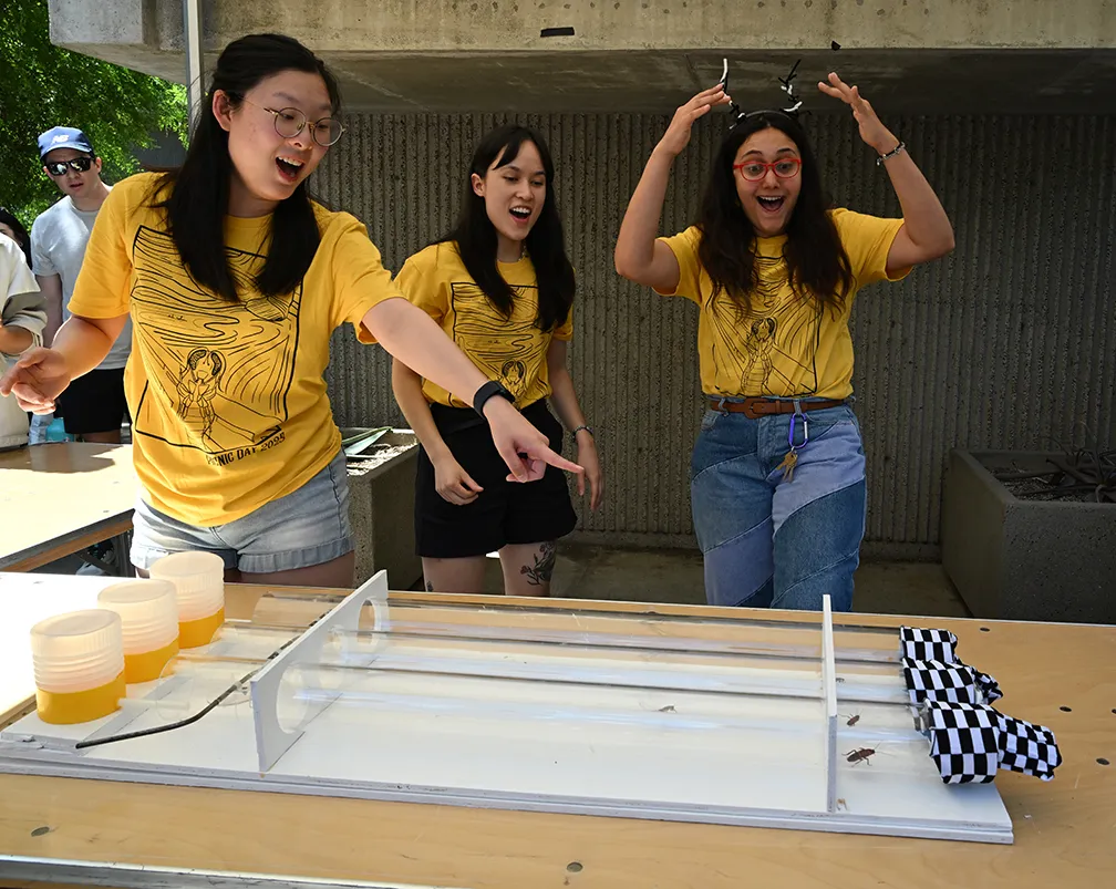 R' Is for Roaches at UC Davis Picnic Day | Bug Squad