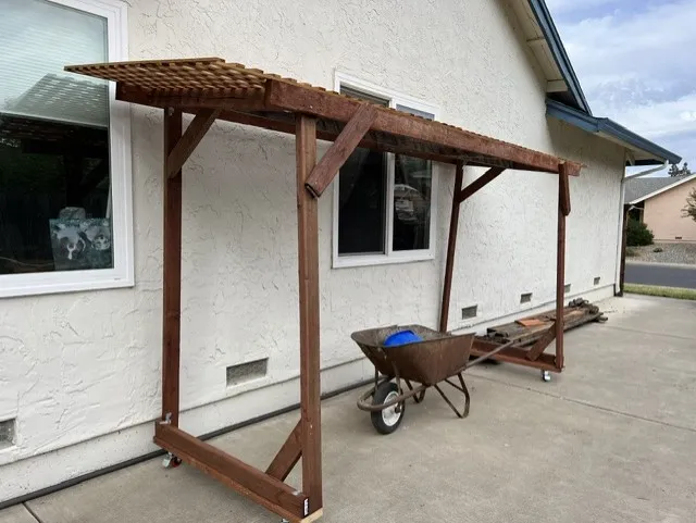 New movable lattice shade structure