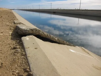 Buckle along the Delta-Mendota Canal in the Central Valley caused by subsidence in 2013. Amy Quinton, Capital Public Radio