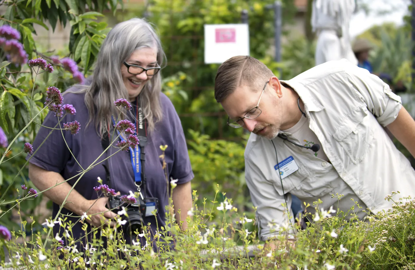 UCCE two Master Gardeners gardening