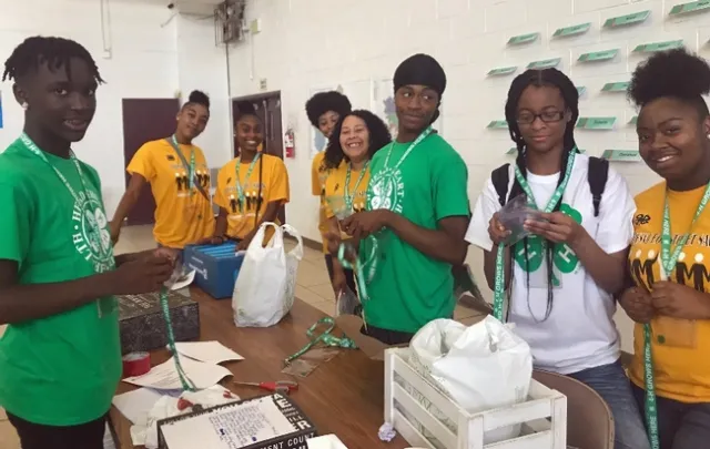 Funding from the Newhall Foundation will subsidize enrollment fees and help UCCE Fresno County launch a Teen Teaching Academy with entrepreneurial high school students from Valley STEM.