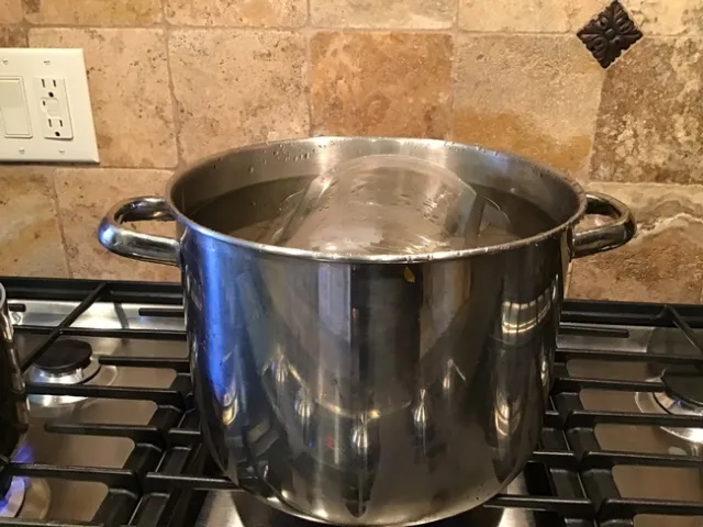 Sterlizing Container