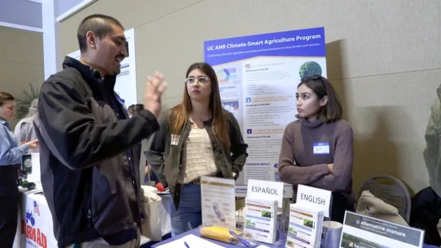 En la Octava Conferencia del Agricultor Latina participaron alrededor de 10 representantes de Extensión Cooperativa de UCANR de varios condados, entre educadores y especialistas.