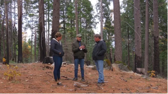 Left to right: Fire Network Director Lenya Quinn-Davidson, tour participant, and UC Berkeley Professor Scott Stephens. Credit: G.Dean