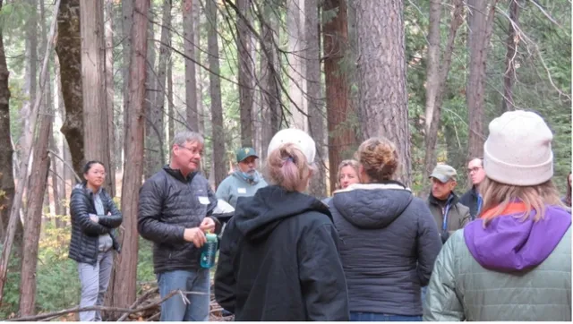Scott Stephens addresses the tour group at the second stop. Credit: G.Dean