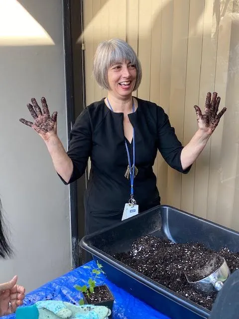 37-11-24DawnPotting Class