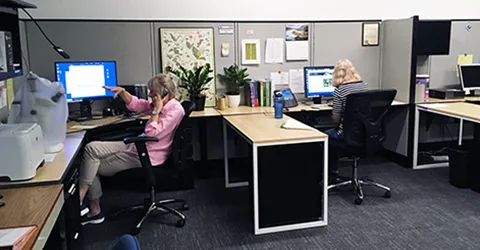 Helpdesk in Action 480w