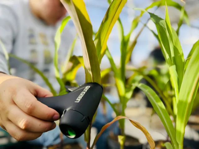 Senseen US NutriScope™ handheld scanner