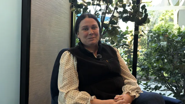 Niamh Quinn investigadora de UC ANR en una entrevista.