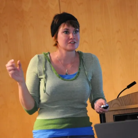 IN SUPPORT OF URBAN BEE DIVERSITY--Jaime Pawelek of UC Berkeley’s Department of Organisms and the Environment, discussed “Native California Bees: Looking for Cheap Urban Real Estate” at the Nov. 6 meeting of the Northern California Entomology Society. (Photo by Kathy Keatley Garvey)