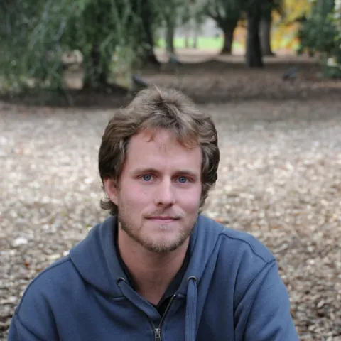 UC DAVIS RESEARCHER Ian Pearse in front of the Peter J. Shields Oak Grove, on Garrod Drive, UC Davis Arboretum. Pearse received a fellowship from the National Science Foundation for his oak tree research. Long interested in plant biochemistry, he joined the UC Davis graduate program in entomology in 2006, after studying a year in Germany with the Max Planck Society for Chemical Ecology. He received his bachelor of science degree in plant biology from the University of Illinois, Urbana-Champaign, in 2004.(P
