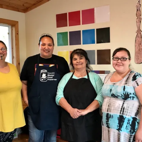 UC Master Food Preserver volunteers perform outreach at tribal communities. (Photo: Barbara Goldberg)