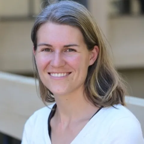 Community ecologist Rachel Vannette coordinated the fall and winter seminars. (Photo by Kathy Keatley Garvey)