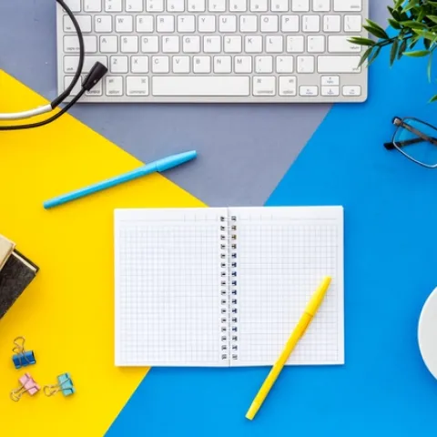 e-learning-online-course-computer-book-and-headpho