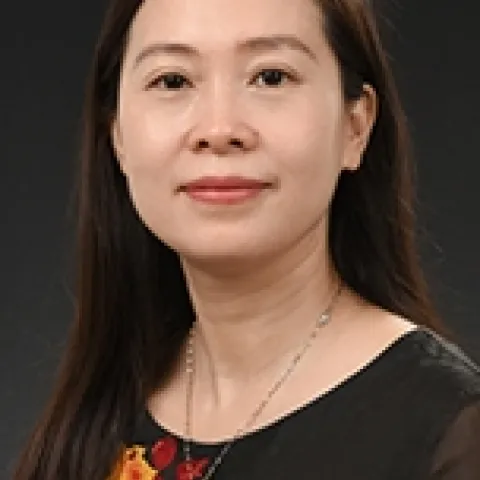 Professor Xiaoling Lu of Guangxi Medical University