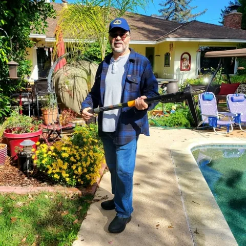 Ready with the stand-up weeder.