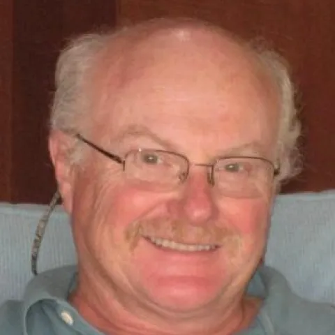 Lawrence Schwankl photo