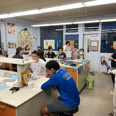 Under the direction of assistant professor Emily Meineke, students work in the Labudio (lab+studio) space in Room 128 of the Environmental Horticulture Building. (Photo by Gale Okumara)