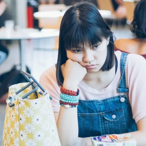 La inseguridad alimentaria, que afecta a los estudiantes universitarios casi cuatro veces más que a la población general, es un problema de salud y un obstáculo para las expectativas académicas. Fotografía por Antor Paul on Unsplash