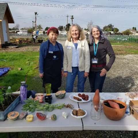 UC Master Gardeners left to right: Suzanne Miller, Jan Manns, Kathryn Wilson. Photo by CoCoMg.