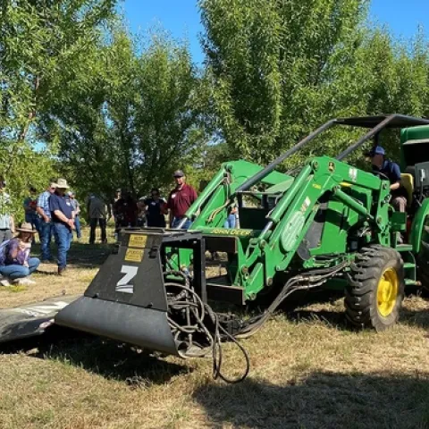 Doctoral student Tong Zhen is studying the effectiveness and soil impacts of this electrical weed control device, made by the Brazilian company Zasso, He’s working with Brad Hanson, professor of UC Cooperative Extension, both in the UC Davis Department of Plant Sciences. (Trina Kleist/UC Davis)
