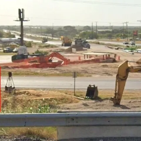 Johnsongrass identified growing near agricultural land using Google Street View. The yellow boxes were designated by artificial intelligence; the red boxes were drawn by human hand. (Mohsen Mesgaran/UC Davis)