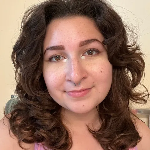 Sol Wantz, president of the UC Davis Entomology Club and a wild bee researcher