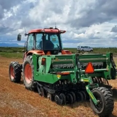 imagine article tractor pic
