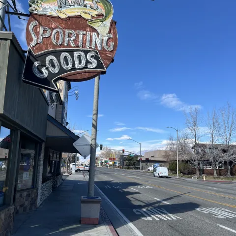 Mac's Sporting Goods, Bishop