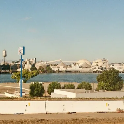 View of the Port of Stockton on the San Joaquin River. Photo by by Downtowngal https://commons.wikimedia.org/w/index.php?curid=26671447