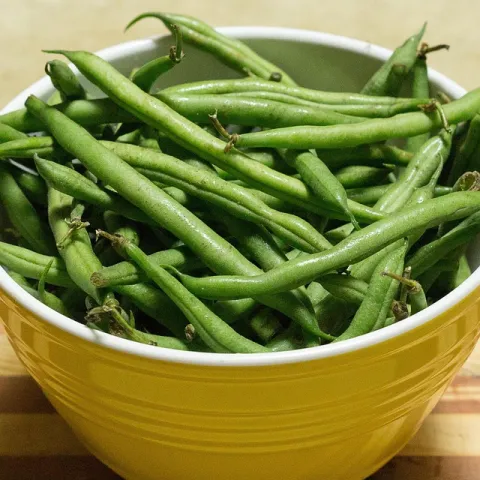 bowl of green beans