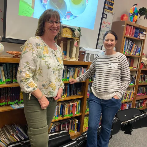 Julie Cates and Elizabeth Fichtner team up to teach 6th graders about olives.