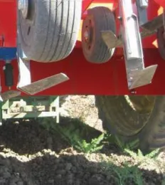 Photo 3. Knives in the open position