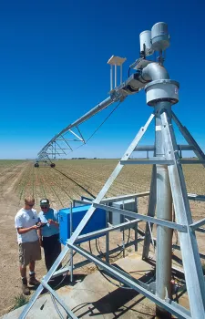 Center pivot irrigation hub (USDA-ARS photo)
