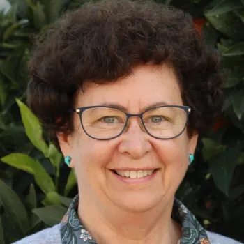 Beth Grafton-Cardwell