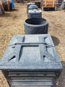 Backyard Compost bins at the Community Composting Demonstration Site at Martial Cottle&nbsp;Park