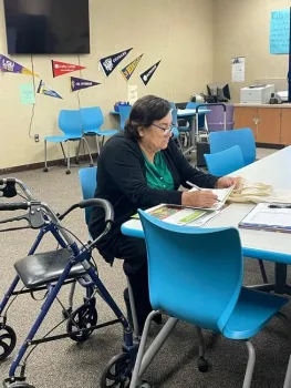 Raquel Hern&aacute;ndez acude a las clases que imparte EFNEP en la escuela elemental Bradley.
