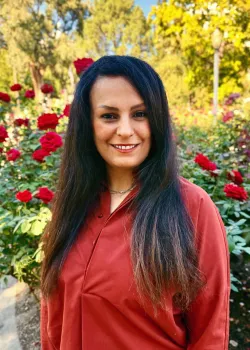 Sara Ohadi headshot