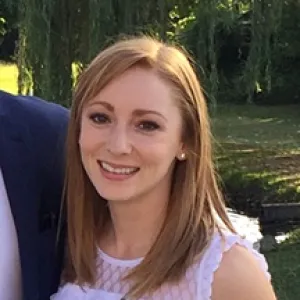 Cassandra Knisley Headshot.jpg