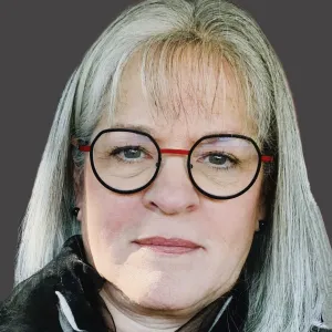 Headshot photo of Kathy Eftekhari, Associate Vice President, Administrative Services (interim) 