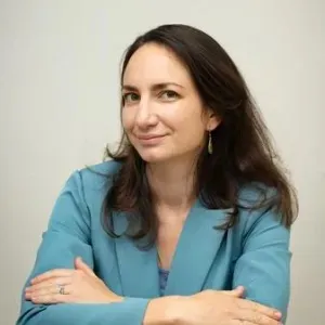 Veronica L Van Cleave-Hunt